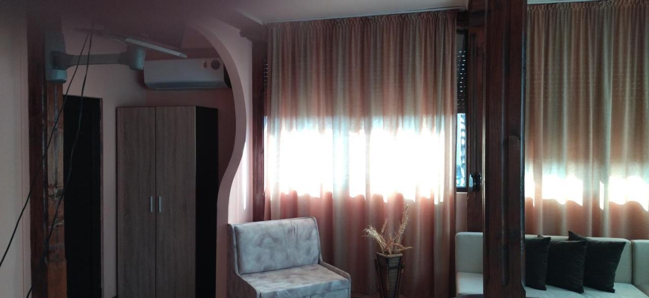 Guest House Ambrozia Котел Экстерьер фото