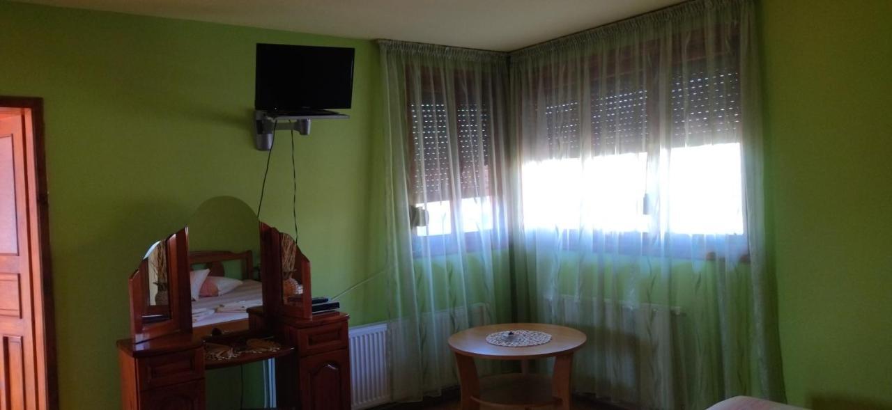 Guest House Ambrozia Котел Экстерьер фото